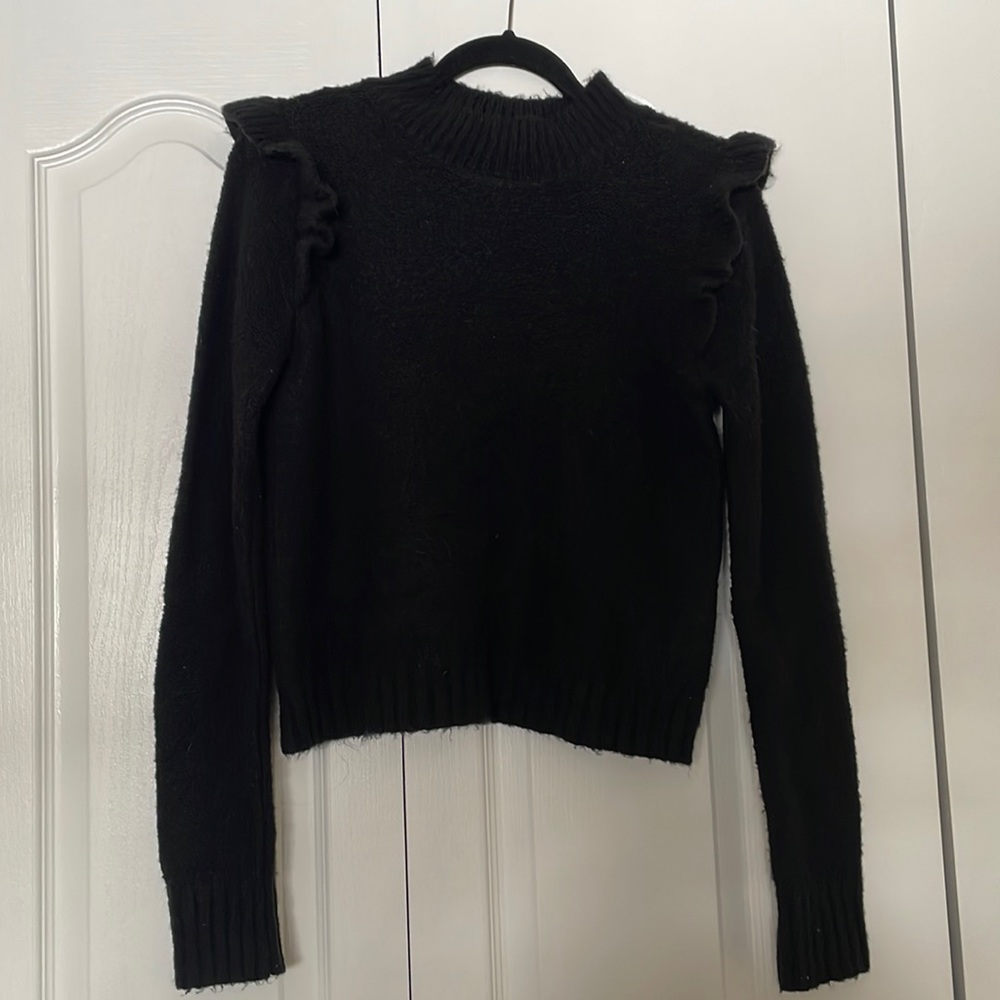 Wild Fable ruffle sleeve sweater